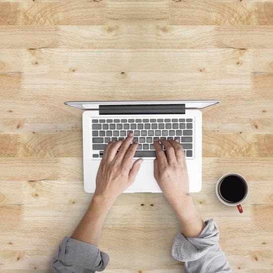 Contacta con nosotros